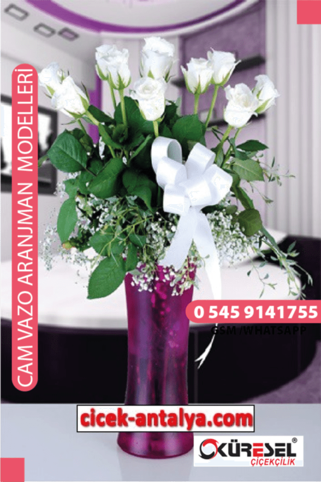 11 BEYAZ GÜL ÜRÜN KODU CV56 Cam Vazolu Çiçek Aranjman