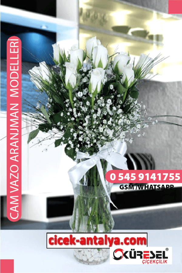 11 BEYAZ GÜL ÜRÜN KODU CV56 Cam Vazolu Çiçek Aranjman